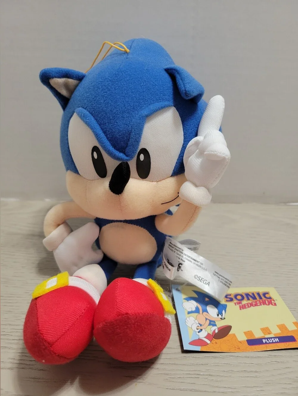 GEE Sega Sonic The Hedgehog Classic Sonic Plush Blue Red Pointing NEW with Tags